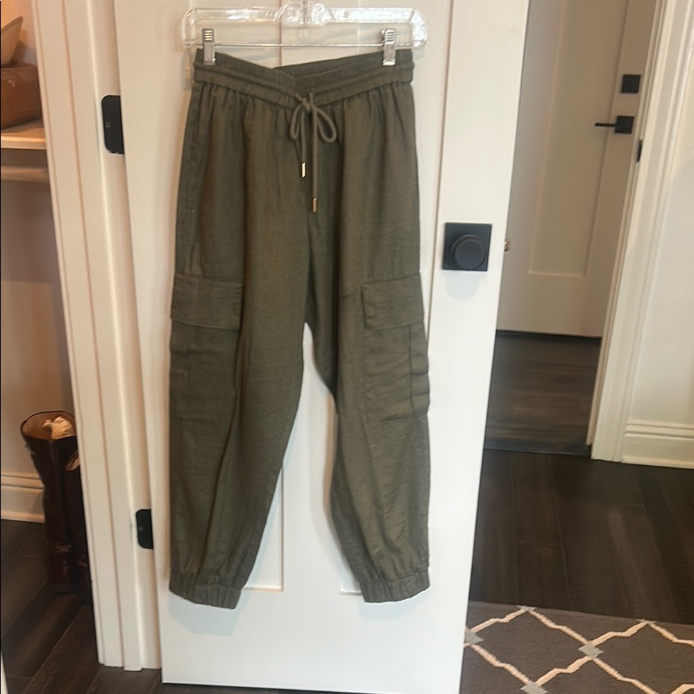 Linen Cargo Joggers..